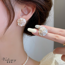 Elegant Metal Drip Oil Pearl Camellia Stud Earrings