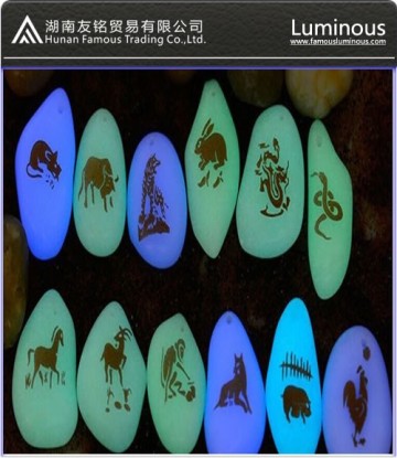 Glow charms & pendants