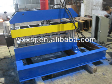 Hydraulic roof sheet crimping machine