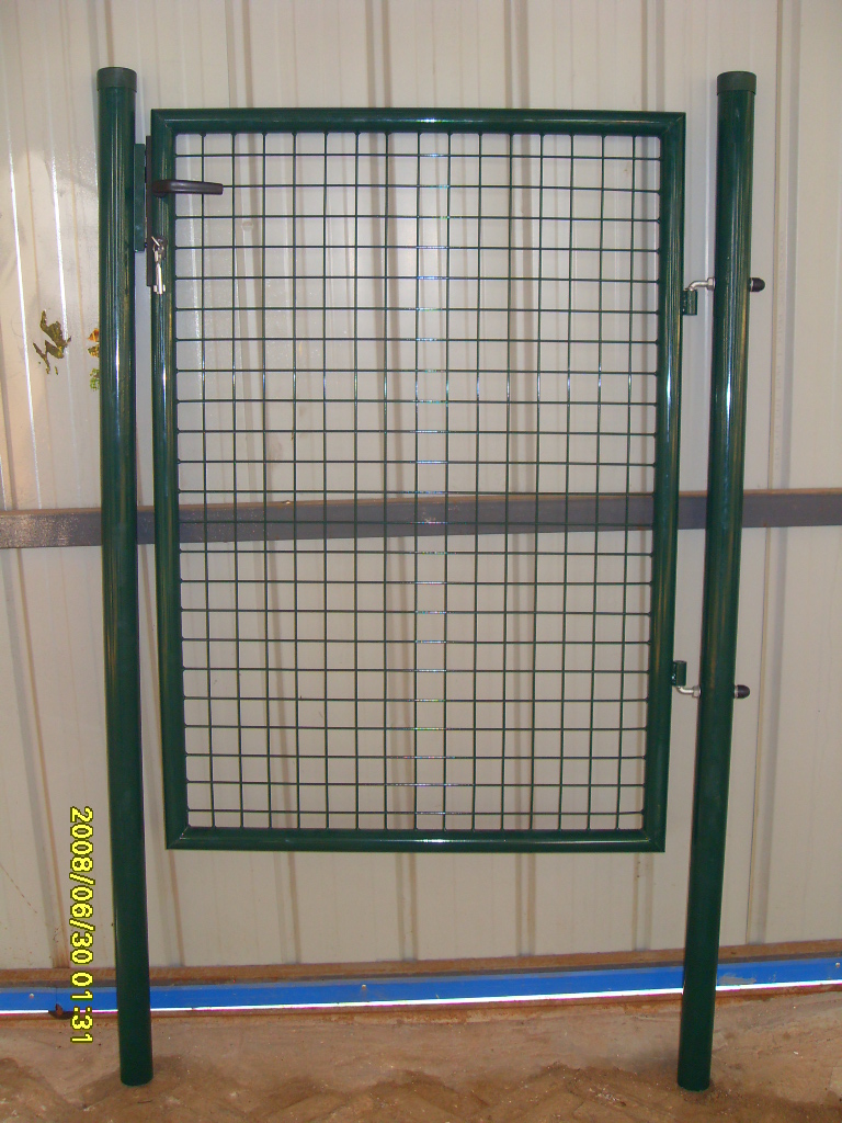 green power coated European style garden gate