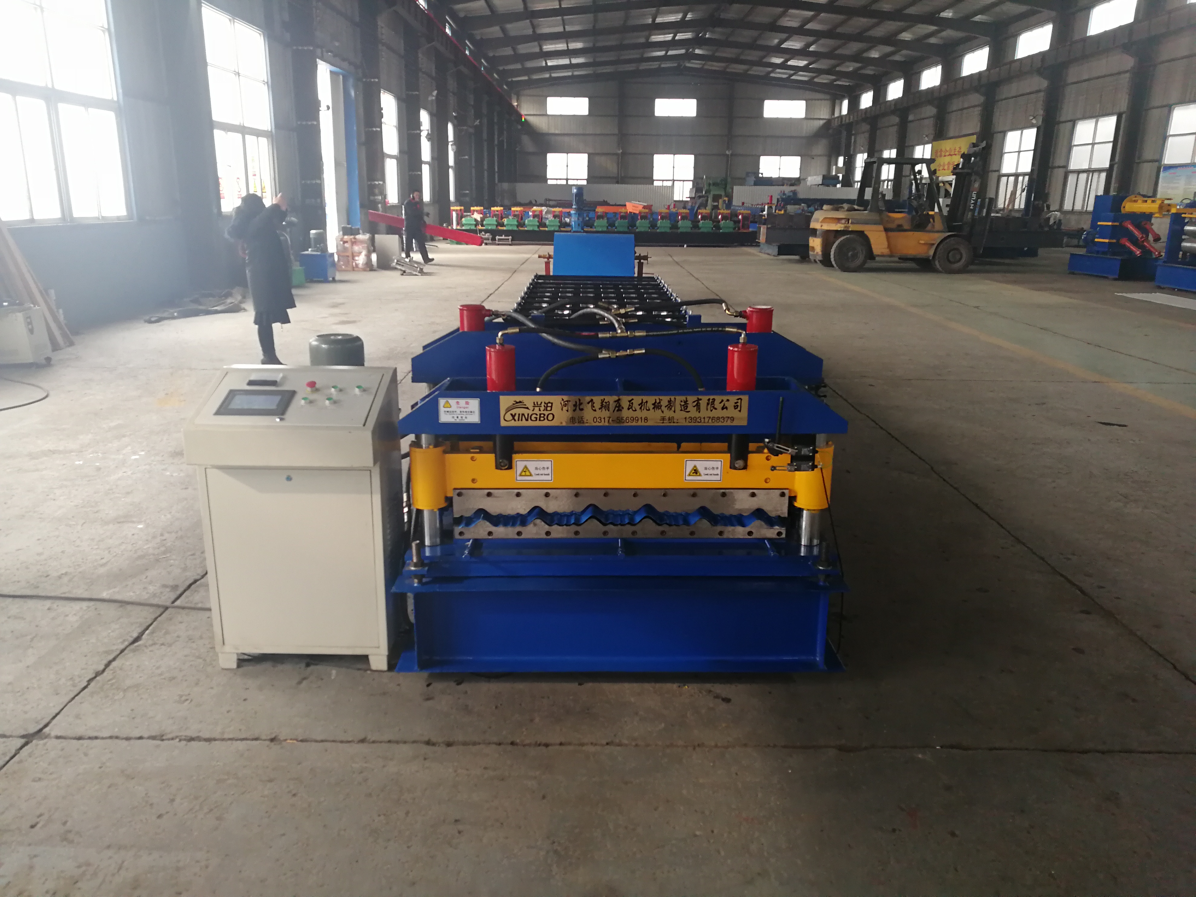 Color steel Glazed tile roll forming machine on line