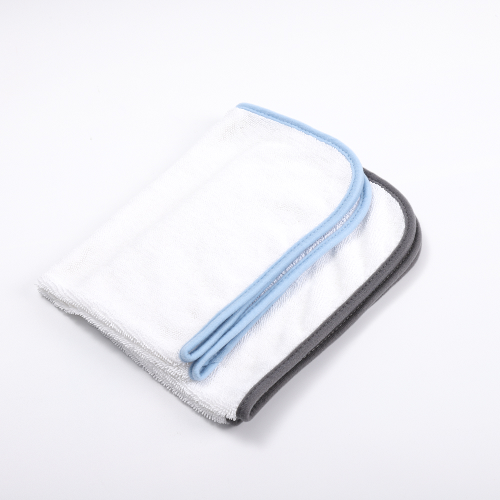 Microfiber car cleaning towels