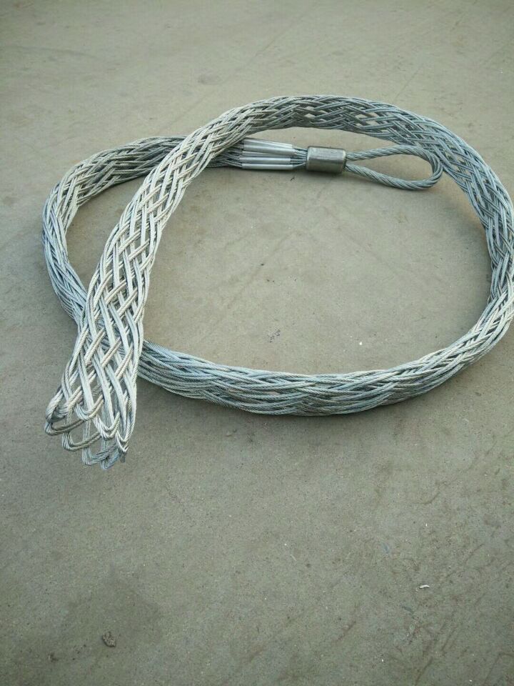 Cable sock cable pulling grip