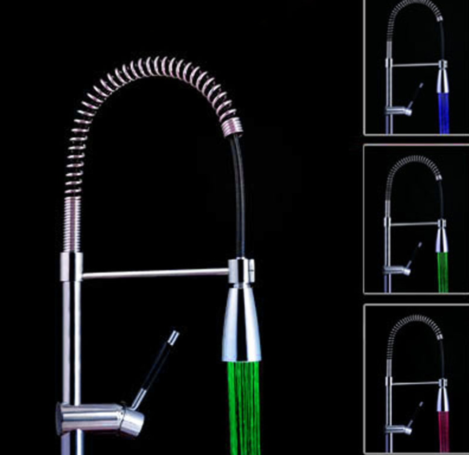 Robinet de cuisine à LED à tirette électrique chromé en laiton