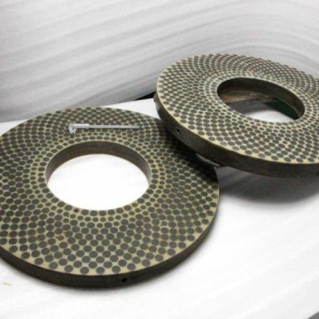 Resin bond diamond grinding wheel