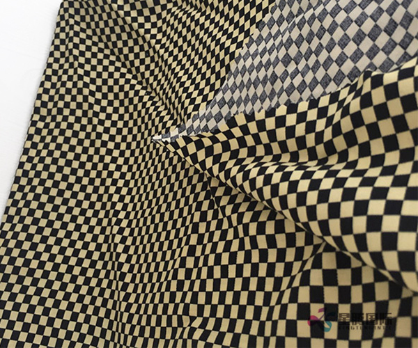 Fashionable Checkered Pattern Design 100% Rayon Woven Fabric (2)