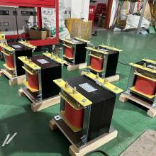 Single phase isolation transformer