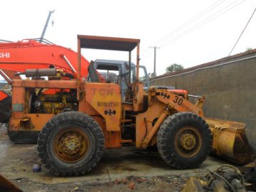 KOMATSU WA30 LOADER