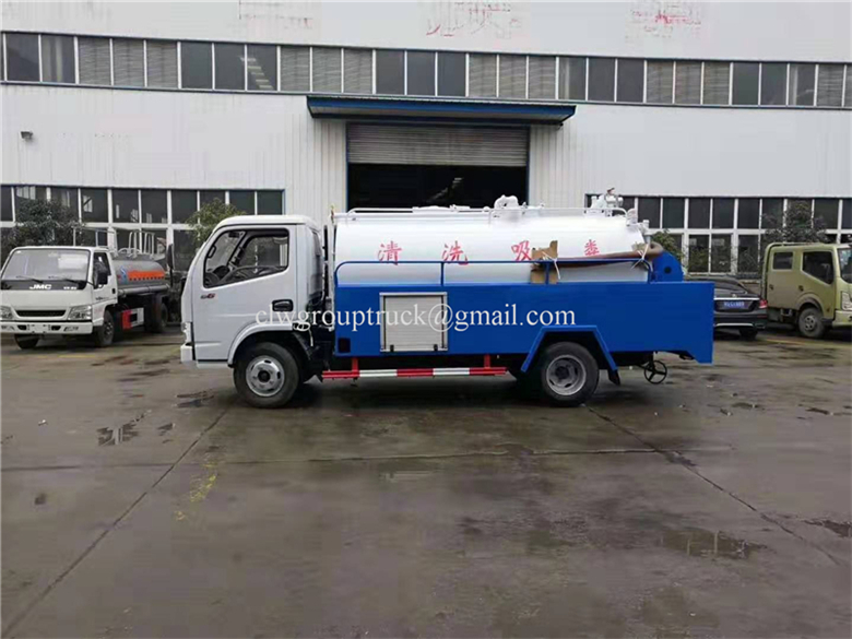 شاحنة مضخة مياه الصرف الصحي الجديدة Dongfeng 9000L