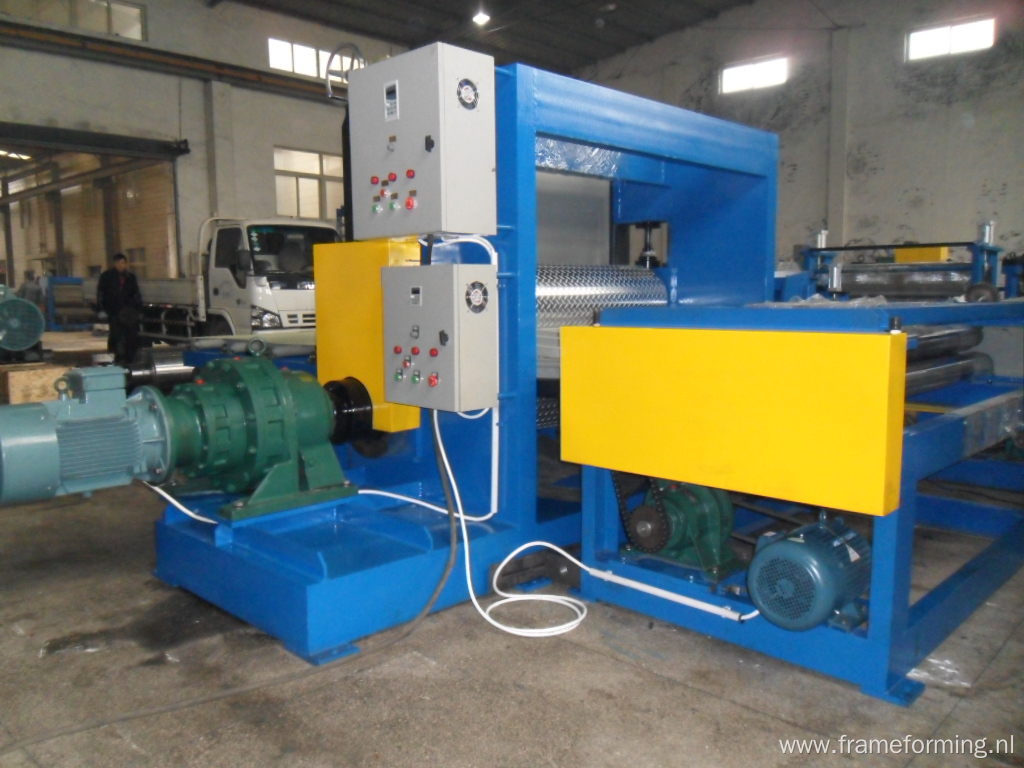colored steel metal coils embossing machine