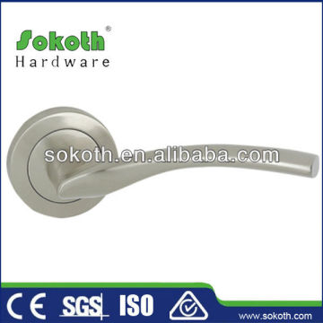 Plate door cylinder lock with handle