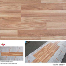 Three Strips Apple Wood Laminatd Floors with Waxed