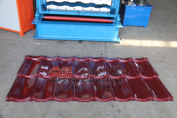 Glazed step tile cold roll forming machine