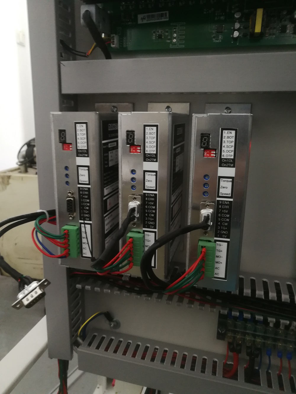 EDM Die sinking machine with DC Servo Motor