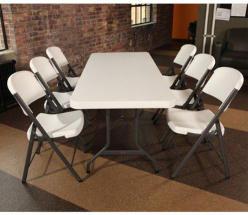 Outdoor Folding Plastic Chair and Table