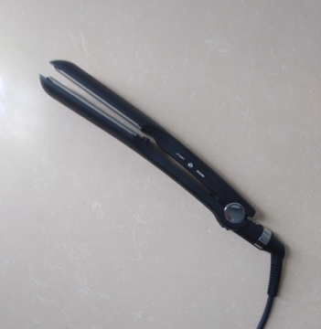 Fashionable Use LED Salon Electric Flat Hair Iron