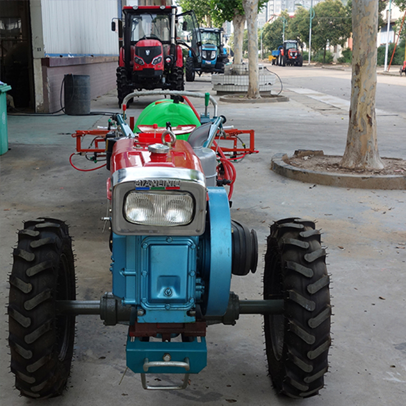 Preço barato Samll Farm Machinery Walking Tractor com implementos agrícolas de arado