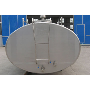 Dairy cow milk cooling tank