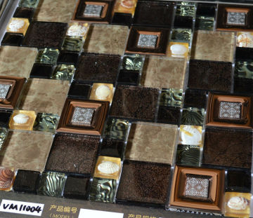 Seashell mosaic tile