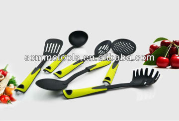 colorful nylon kitchen tool set with flat handle