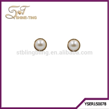 Big pearl stud earring