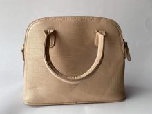 Chic Style Medium Handbag