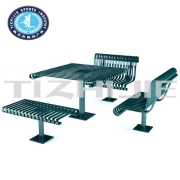 China Wrought iron outdoor garden table and chair furniture