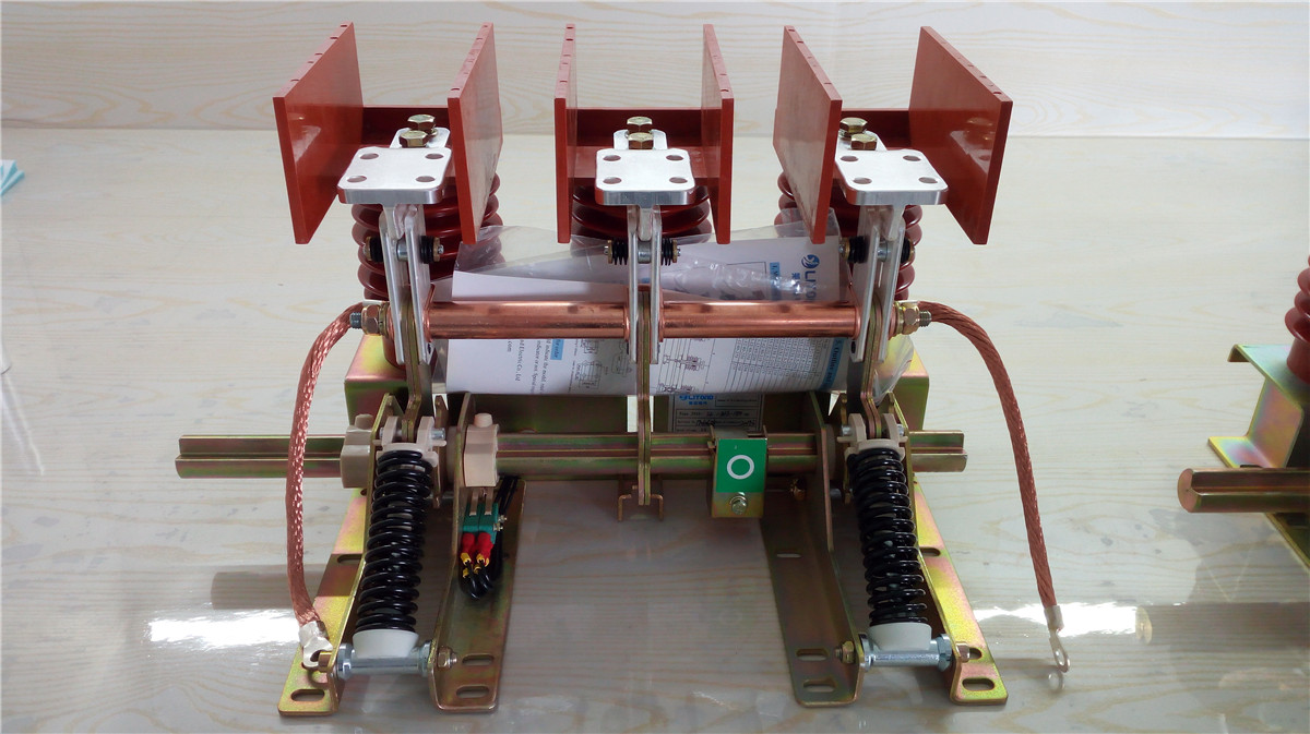 12KV various distances Indoor isolator disconnecting Switch combined electric motor AC High Voltage Earthing Switch