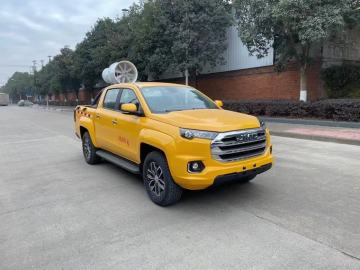 4x2 4x4 pickup truck mounted with disinfection equipment