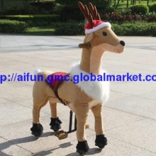 Merry Christmas! Take this reindeer toy as your kids\' Christmas gift