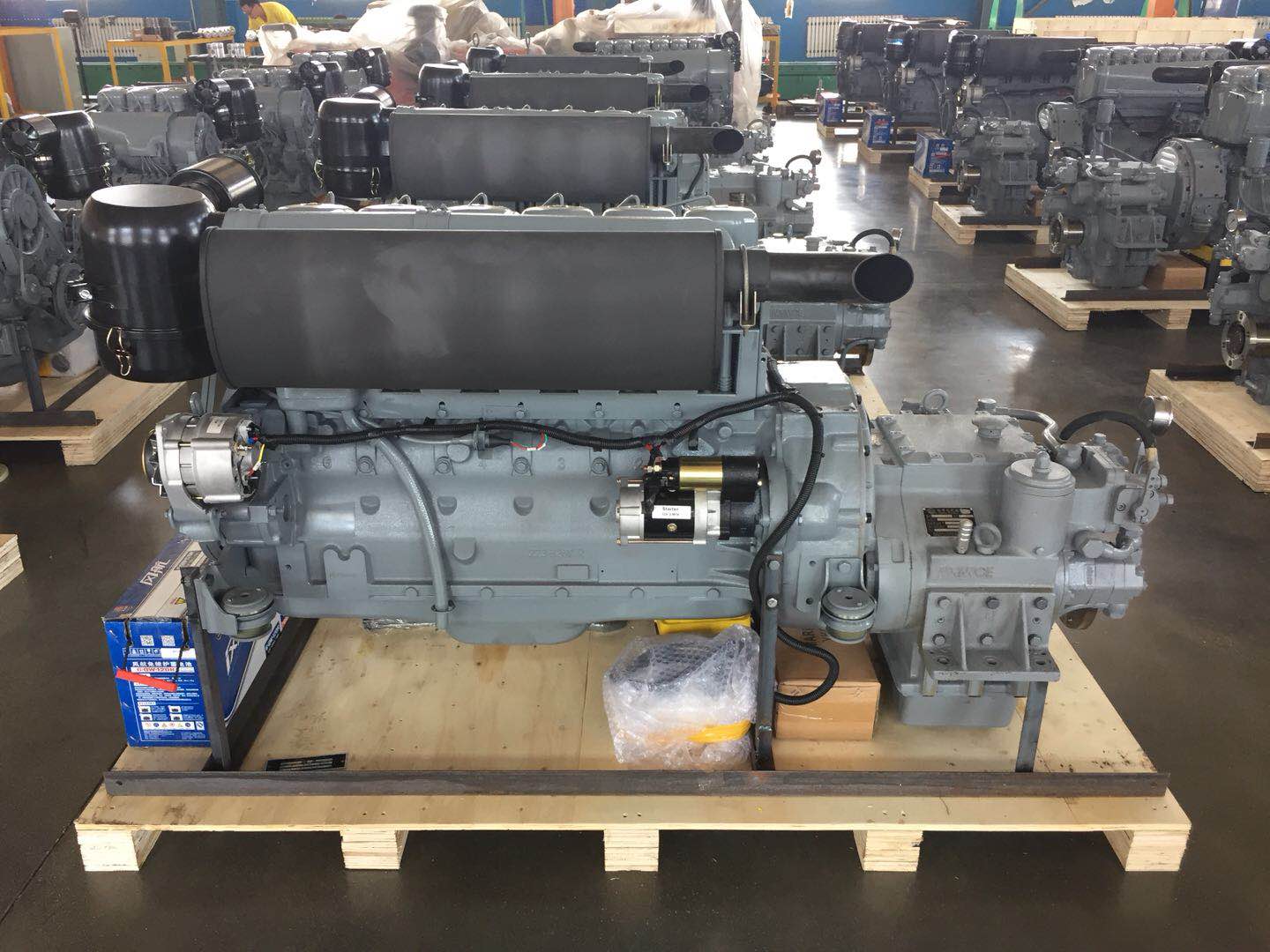 Deutz F6L913 air cooled deutz 6 cylinder diesel engine with gearbox