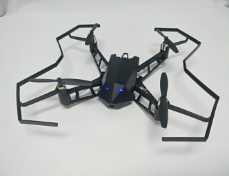 4 Saluran drone Kecil dengan GPS