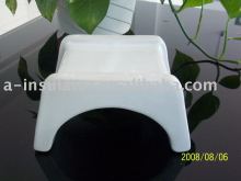 Cable hanger insulator