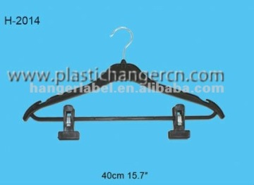 hanger with clips, plastic hanger with clip, plastic clip hanger