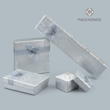 Foam insert small silver necklace packaging box