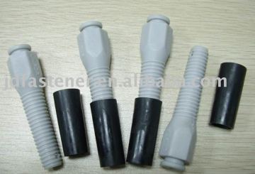 Threaded plastic packer (JD)