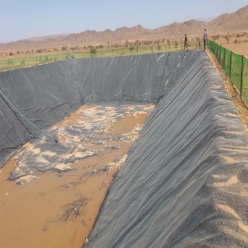 Canal and Pond Smooth Surface HDPE Geomembranes
