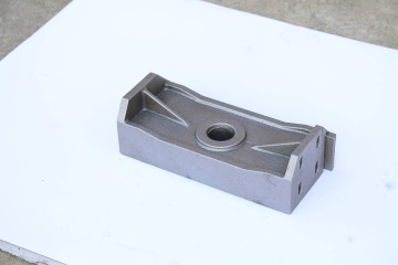 Sturdy Hinge Shaft and Bracket for Industrial Trucks
