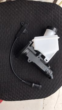 Iveco cabin master cylinder 41285167