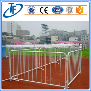 Removable road crowd control barricades