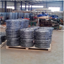 Hot dipped galvanized reverse twist barbed wire factory