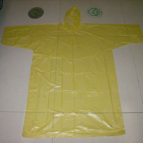 Impermeable de PE desechables baratos en bola