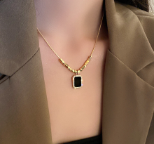 Square black gemstone titanium steel necklace