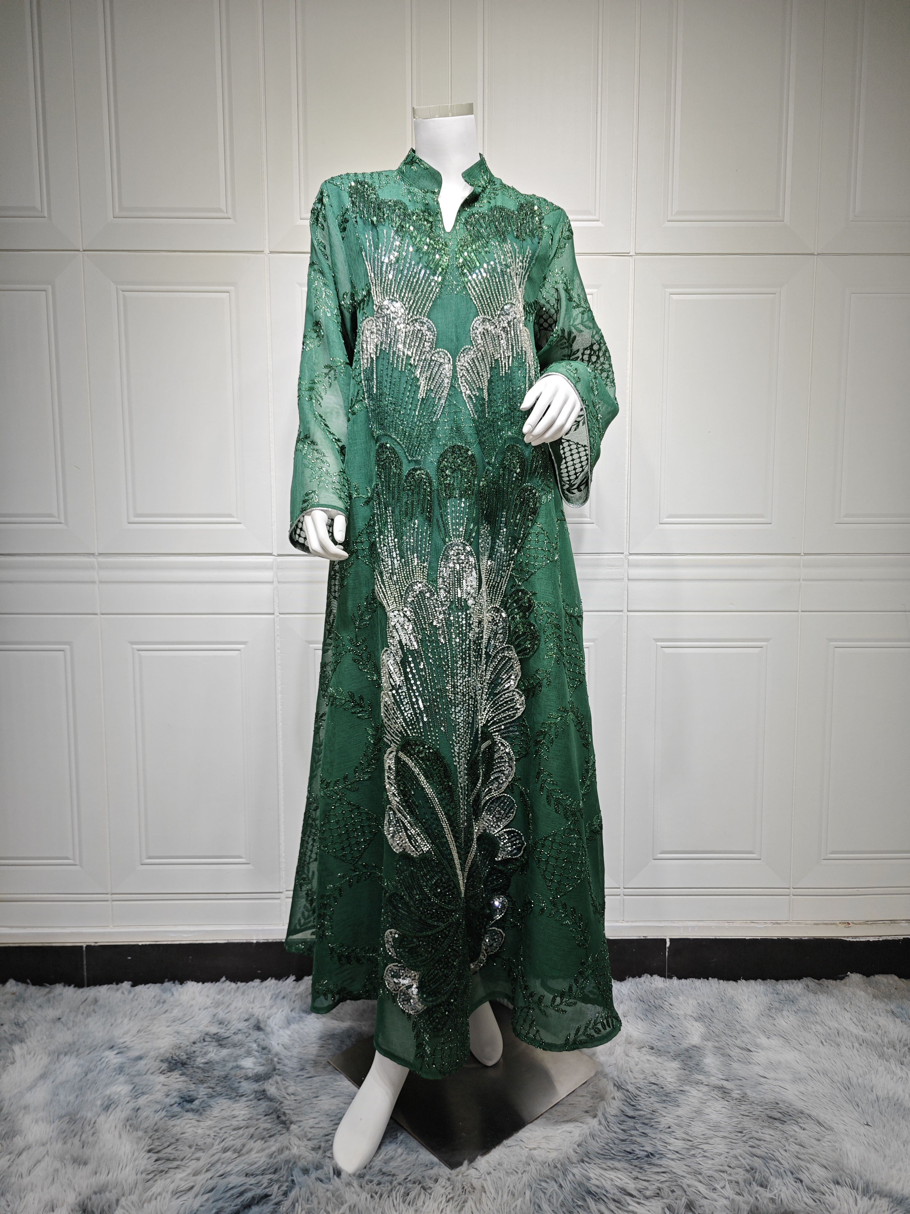 Lüks Boncuklu Payet Örgü İşlemeli Abaya Sequin Mesh Embroidered Abaya with Beaded Detail