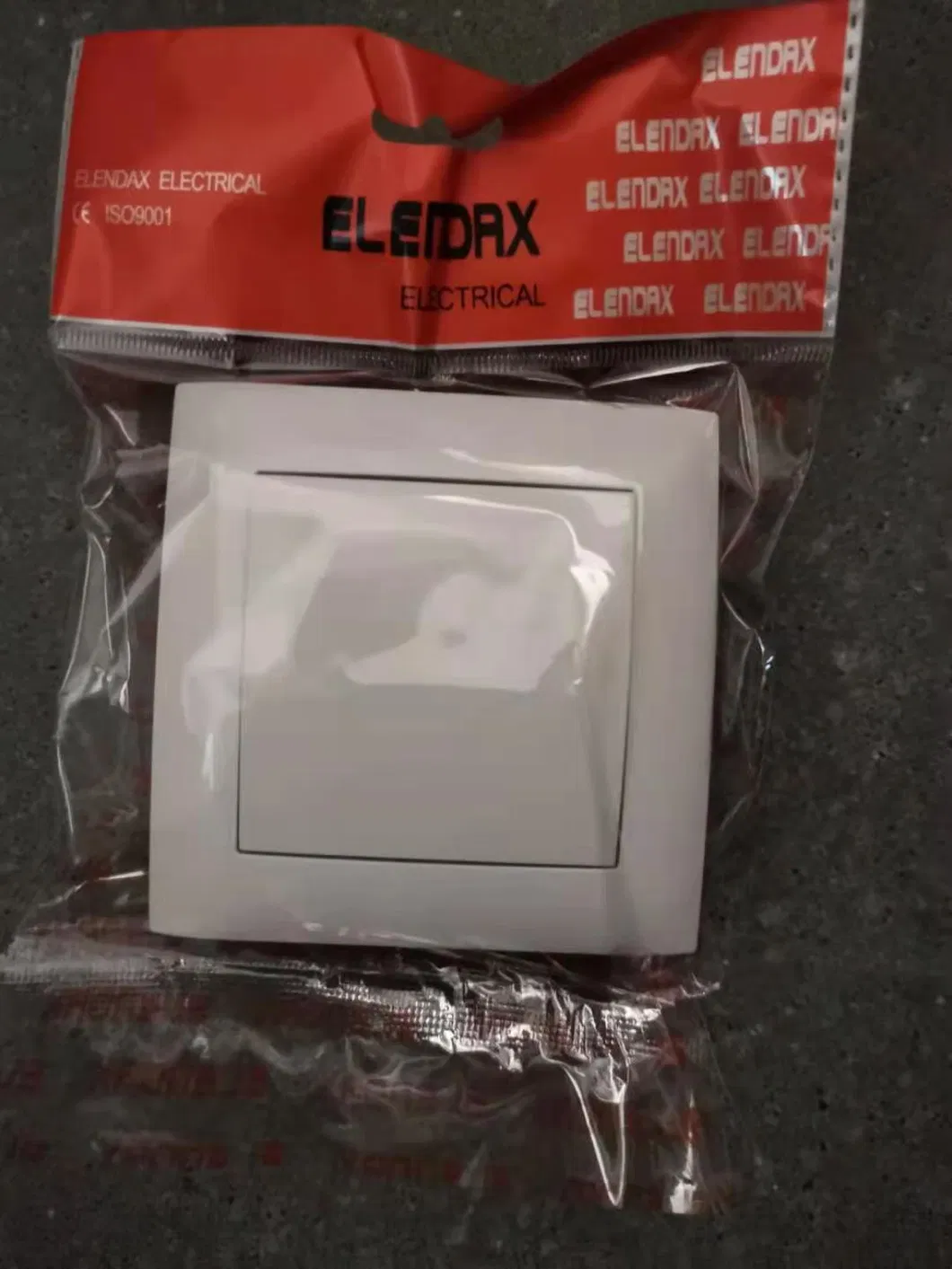 Flush Mounted EU Switch 1-Gang 10A IP20 White Elendax