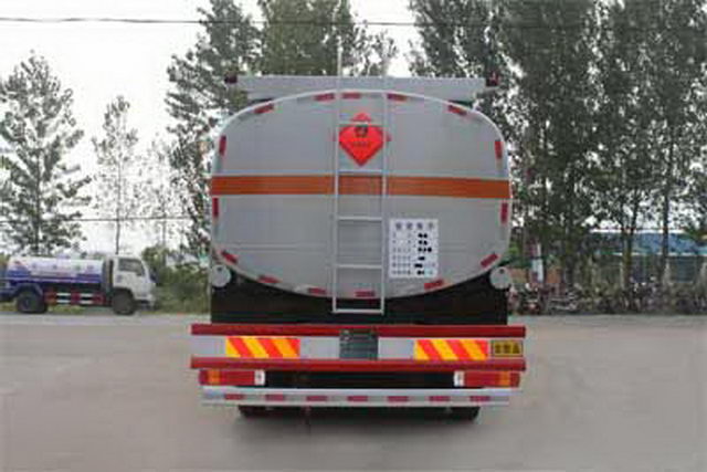 FOTON AUMAN 8X4 33000Litres Fuel Tank Truck