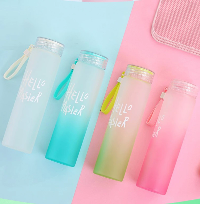 Custom 2020 New Colour 500ml Insulated Portable Reusable Water Bottle Borosilicate Drinking Glass Water Bottle with Lid