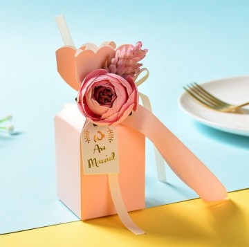 Pink wedding candy box with flower