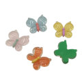Gran venta de abalorios de mariposa de resina coloridos adornos de resina de mariposa para pulsera, collar, pendiente, fabricación de joyas DIY