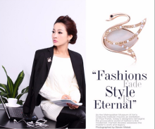 OUXI 18K Gold Plated Swan Brooches with AAA Zircon Fashion Opal Brooch